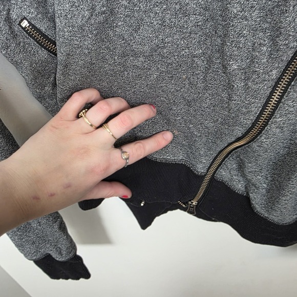 Lululemon Gray Black Om & Roam Stretch French Terry Hoodie Pullover Size Medium - Picture 5 of 8